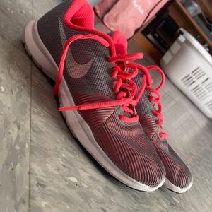 Nike flex runners grey and coral